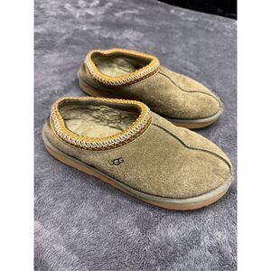 UGG Tasman Women’s 7 slippers in green and tan #UGG #Slippers